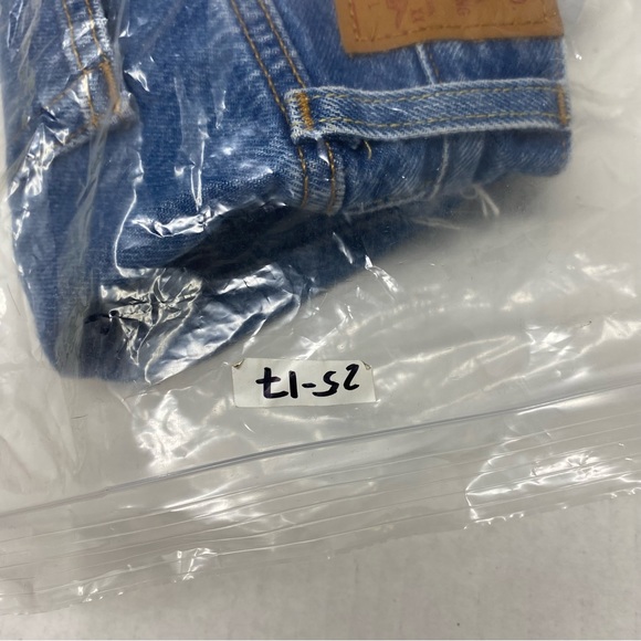 Levi's 501 Button Fly Shorts 28 - Picture 10 of 10